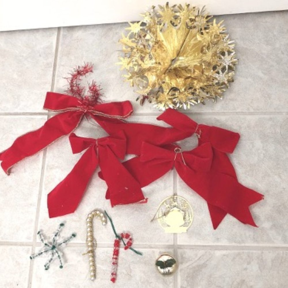 FREE 🎄 Christmas Decorations Christmas Ornaments (Free with 2+ Purchase)